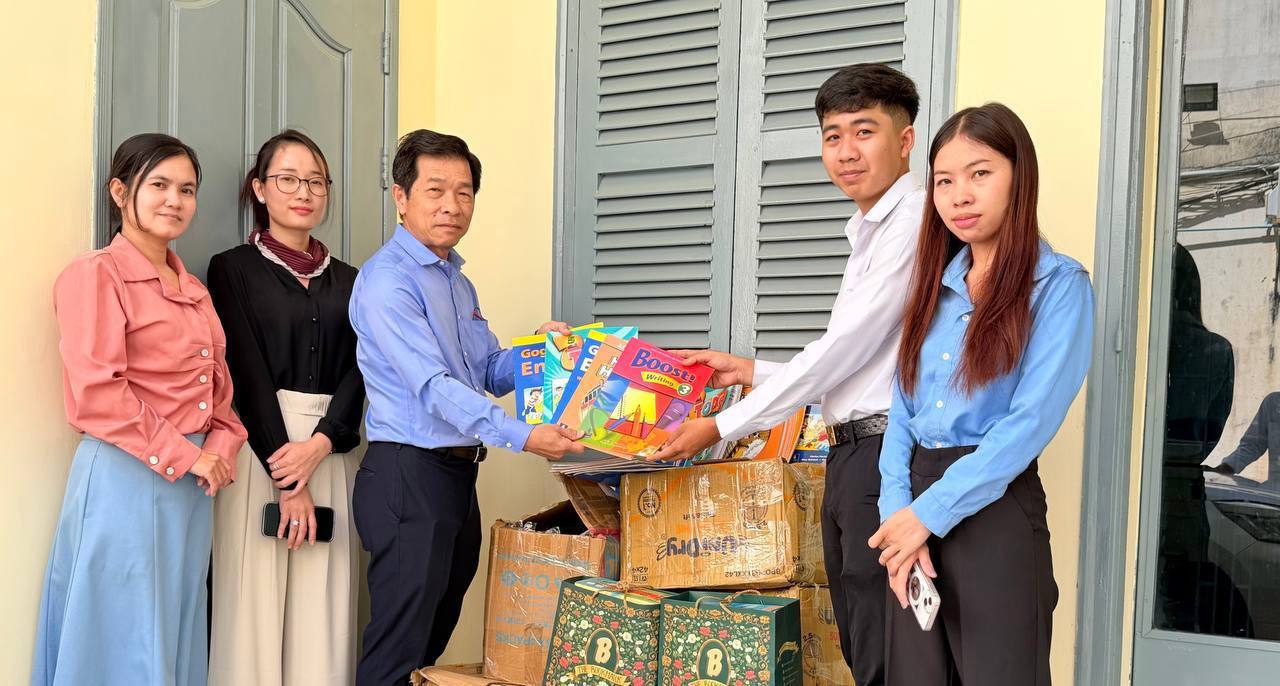 Book donation handoff photo